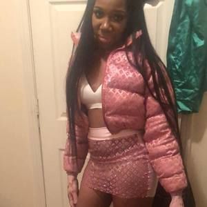 Meet your Posher, Geneva